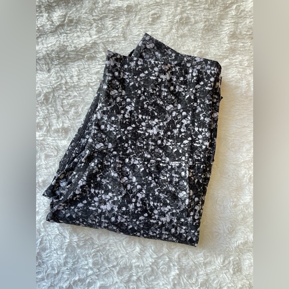 Lululemon confetti Leggings - Picture 2 of 3